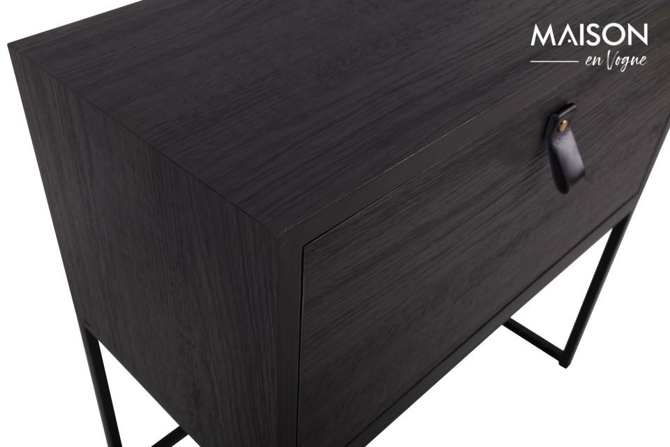La console Tokio è sobria ed elegante