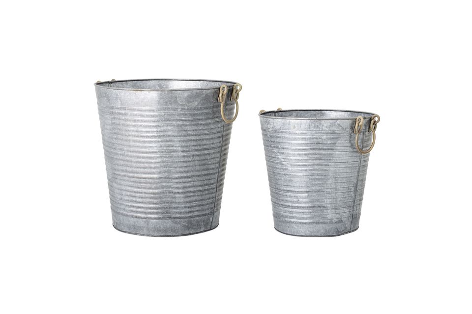Set di due vasi in metallo zincato anticato per evitare la ruggine e migliorare la durata