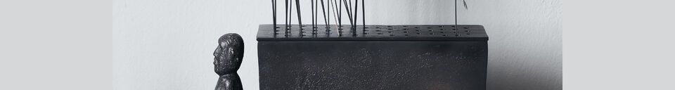 Materiali prima di tutto Vaso Flow in ottone nero e alluminio