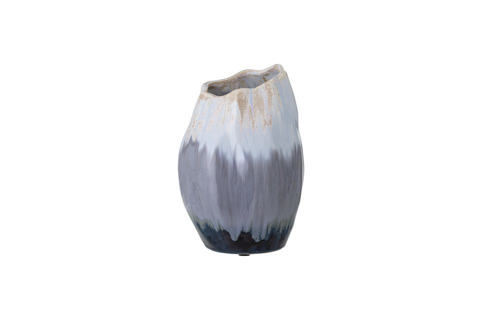 Il vaso Jace Deco di Bloomingville è un bellissimo vaso in ceramica